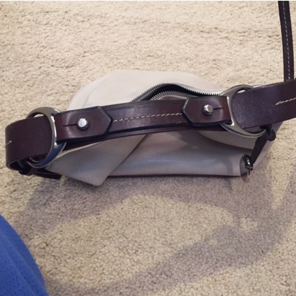 Cream Dooney & Bourke bag - Picture 3 of 4